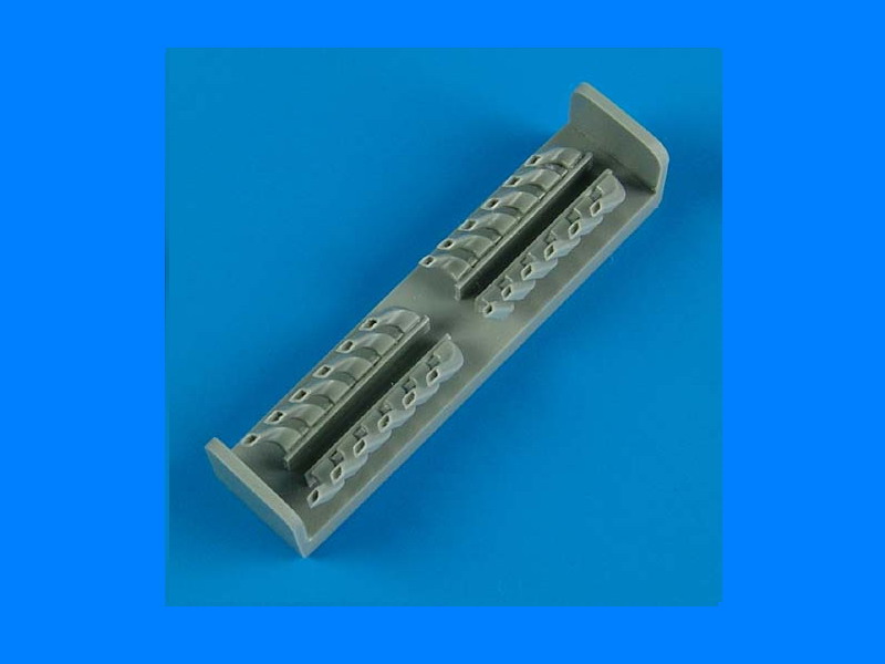 QB72387 Messerschmitt Bf 110E exhaust 1/72